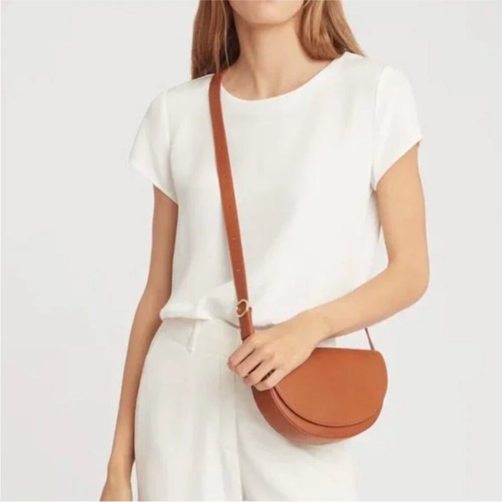 Cuyana Half Moon Shoulder Bag in Caramel